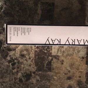 ✨Marykay oil-free eye makeup remover (NWT)✨